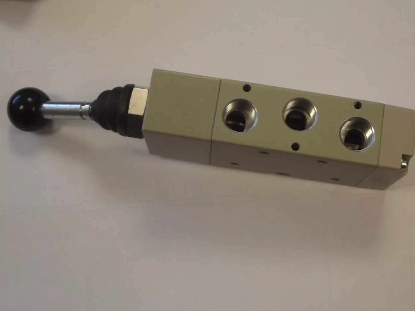 Metalwork Manual Toggle Valve 5/2 ,1/4 Bsp , No 7020001700,Bi Stable Lever Valve