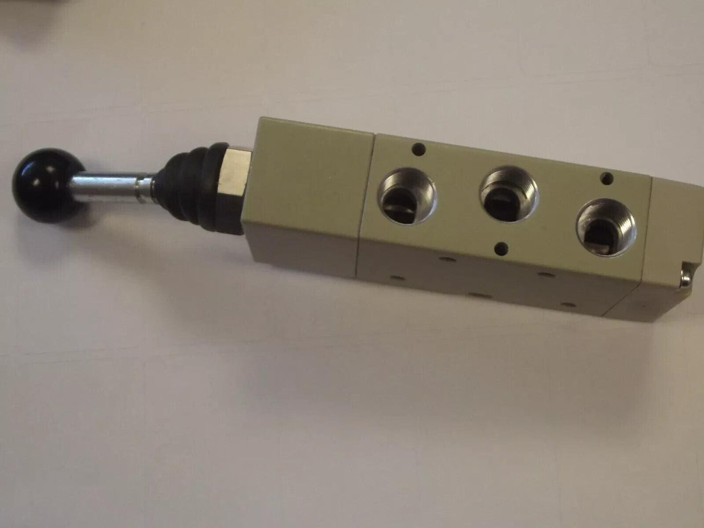 Metalwork Manual Toggle Valve 5/2 ,1/4 Bsp , No 7020001700,Bi Stable Lever Valve