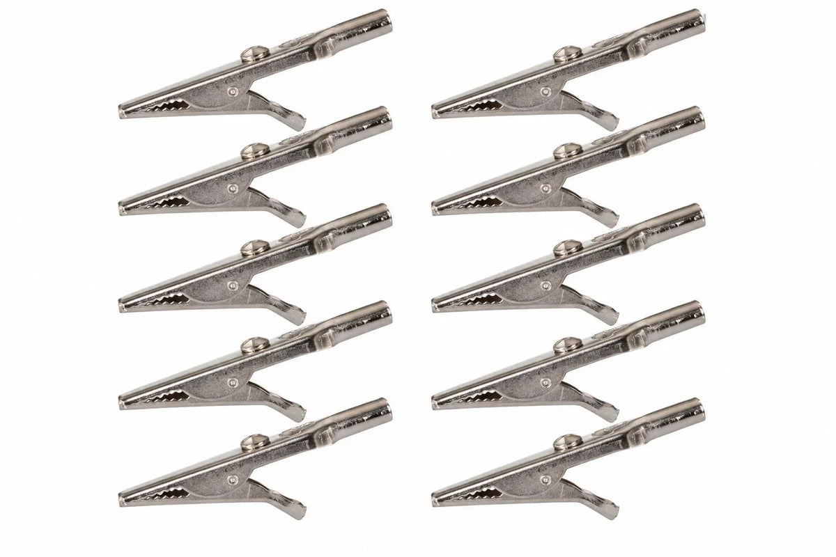 Set of metallic alligator clips for electrical or industrial use