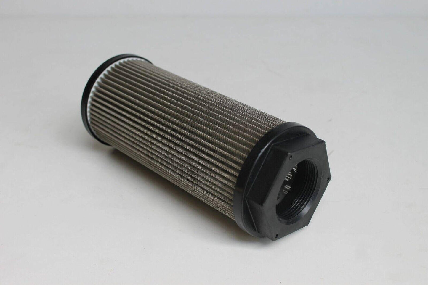 Cylinder hydraulic filter with pleated metal mesh and black end caps for tractor machinery
