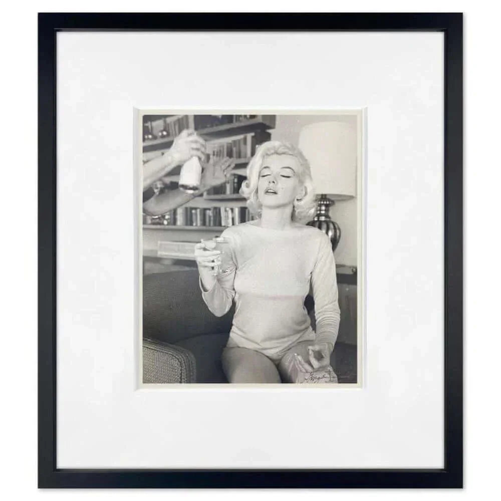 Framed black and white Marilyn Monroe photo print, classic Hollywood wall art decor