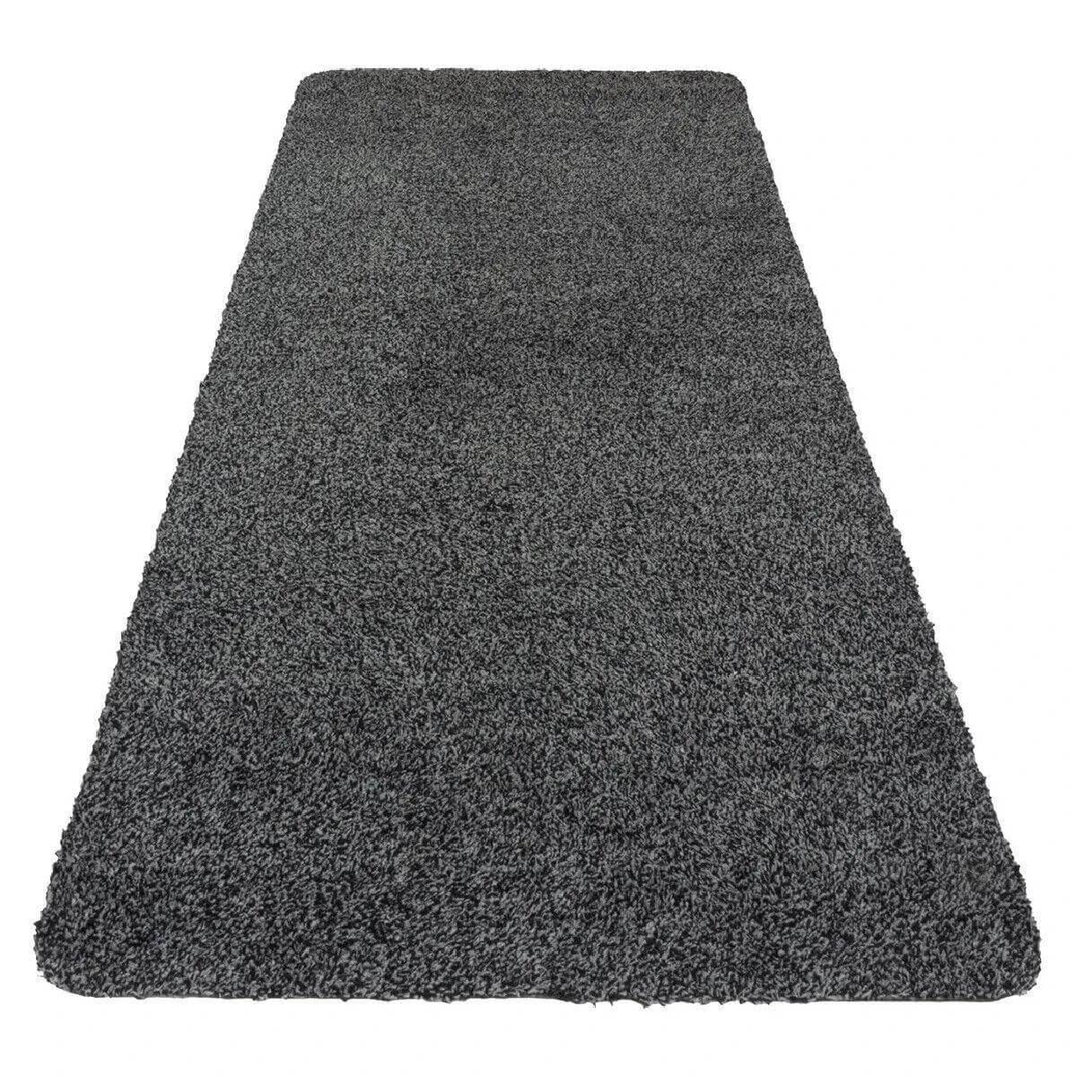 Soft gray shaggy rug for cozy home decor and comfort