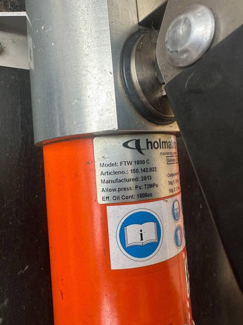 Holmatro FTW 1800 C hydraulic cylinder with 1800cc oil capacity, 72MPa pressure, manufactured 2013
