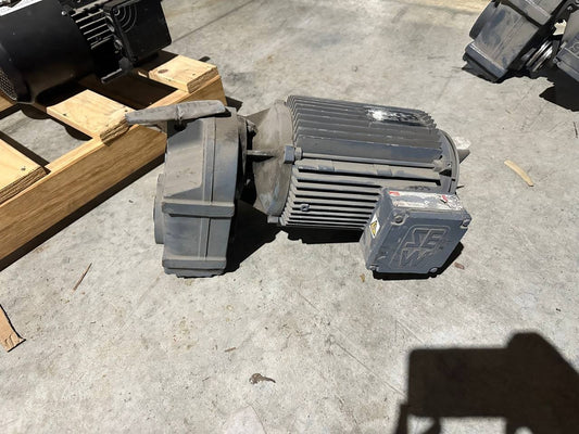 SEW-EURODRIVE Gear Motor FA37 DV100L4 1400rpm 3kw s1 230/415v Used 3m Warranty