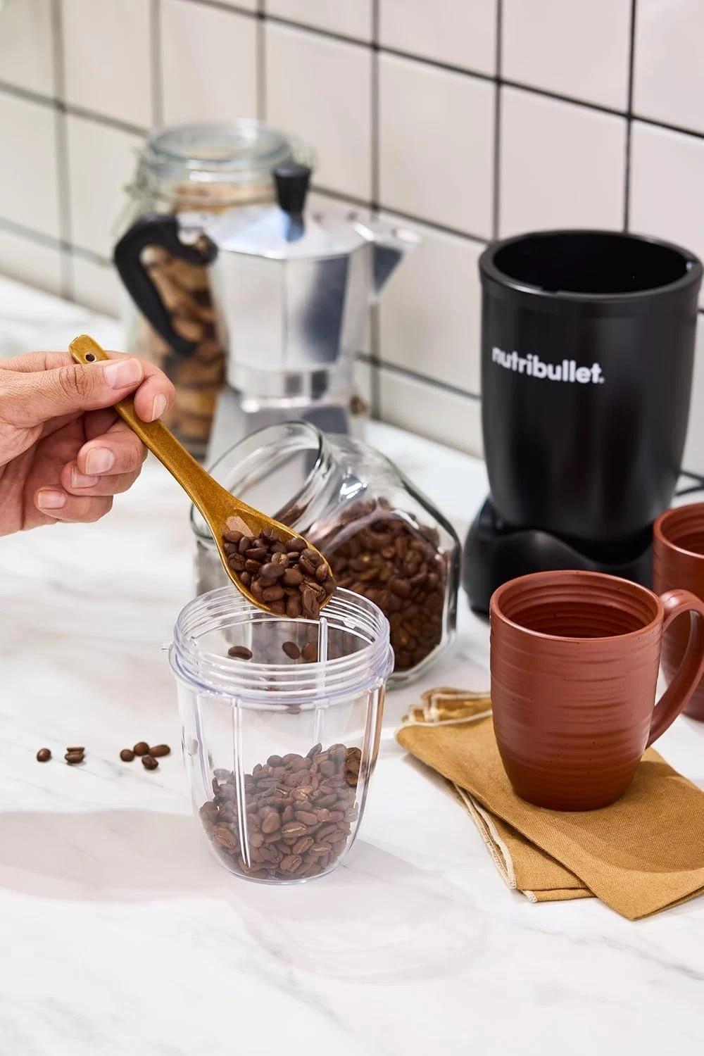 Nutribullet 900W Series Mega Pack, Personal Blender, Blender, with 2X Blades Inc