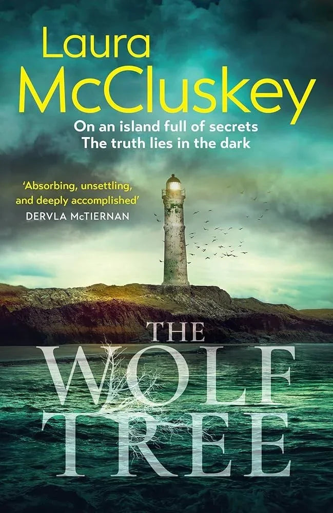 The Wolf Tree by Laura McCluskey Paperback