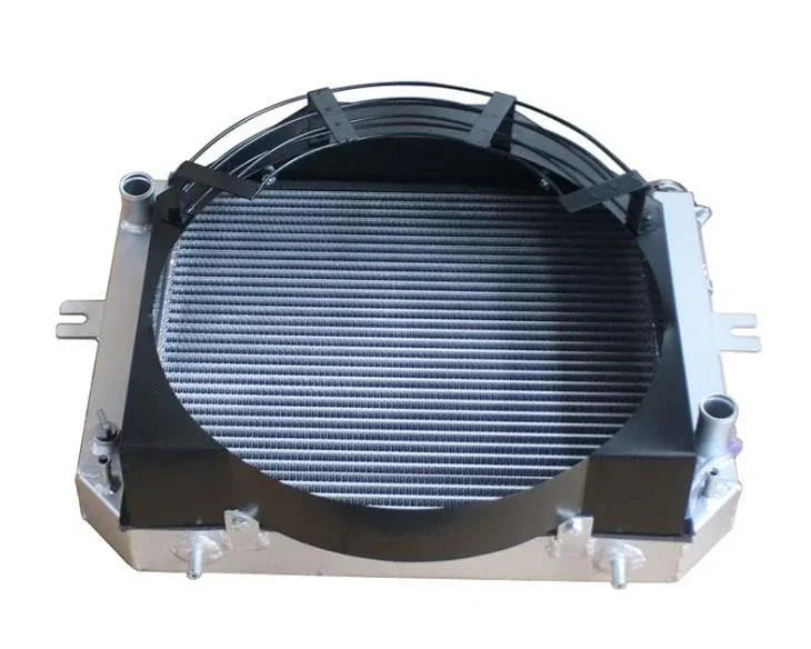 Heavy-duty tractor radiator with black frame and aluminum core for AGCO and EATON equipment